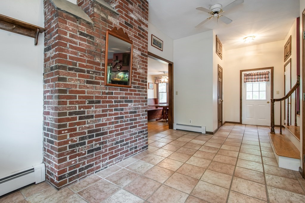 13 Whalen Road Hopkinton, MA 01748 - Photo 5 of 42 Gallery Image 5