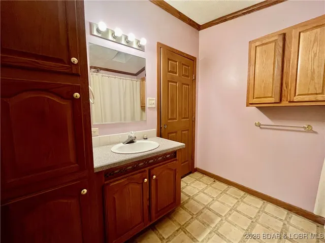 $485,000 | 29685 Ivy Bend Road, Stover, MO 65078