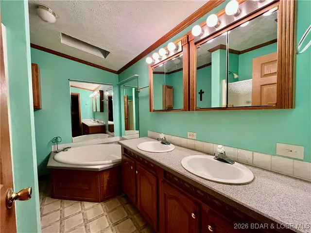 $485,000 | 29685 Ivy Bend Road, Stover, MO 65078