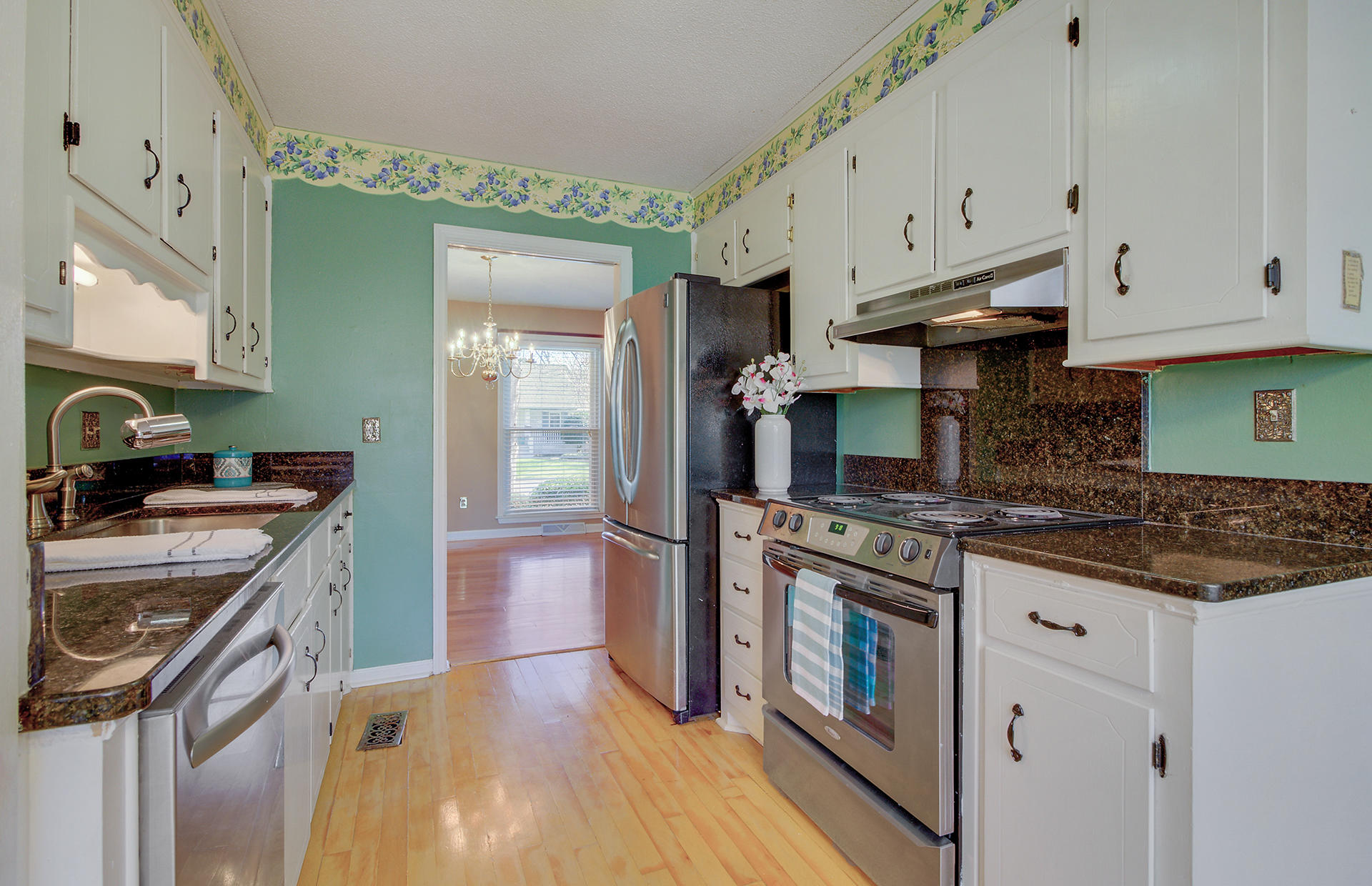 1630 Longview Road Mount Pleasant, SC 29464 - Photo 11 of 33 11
