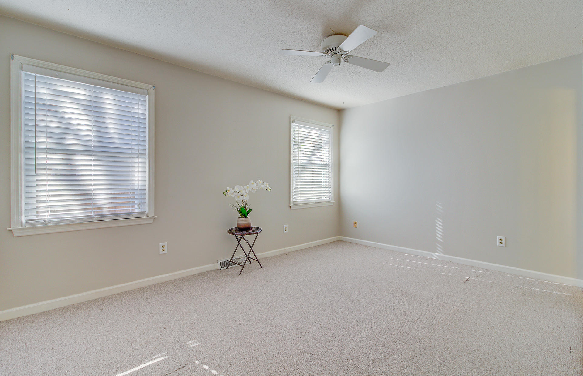 1630 Longview Road Mount Pleasant, SC 29464 - Photo 18 of 33 28