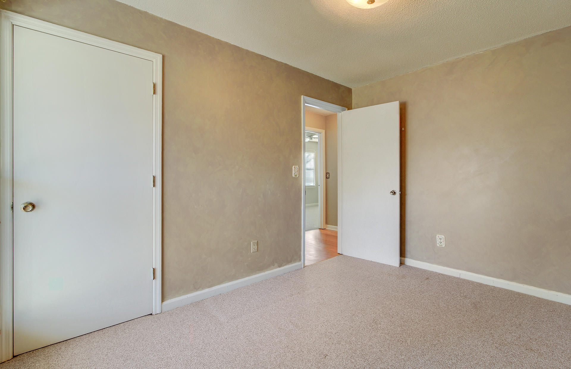 1630 Longview Road Mount Pleasant, SC 29464 - Photo 23 of 33 32
