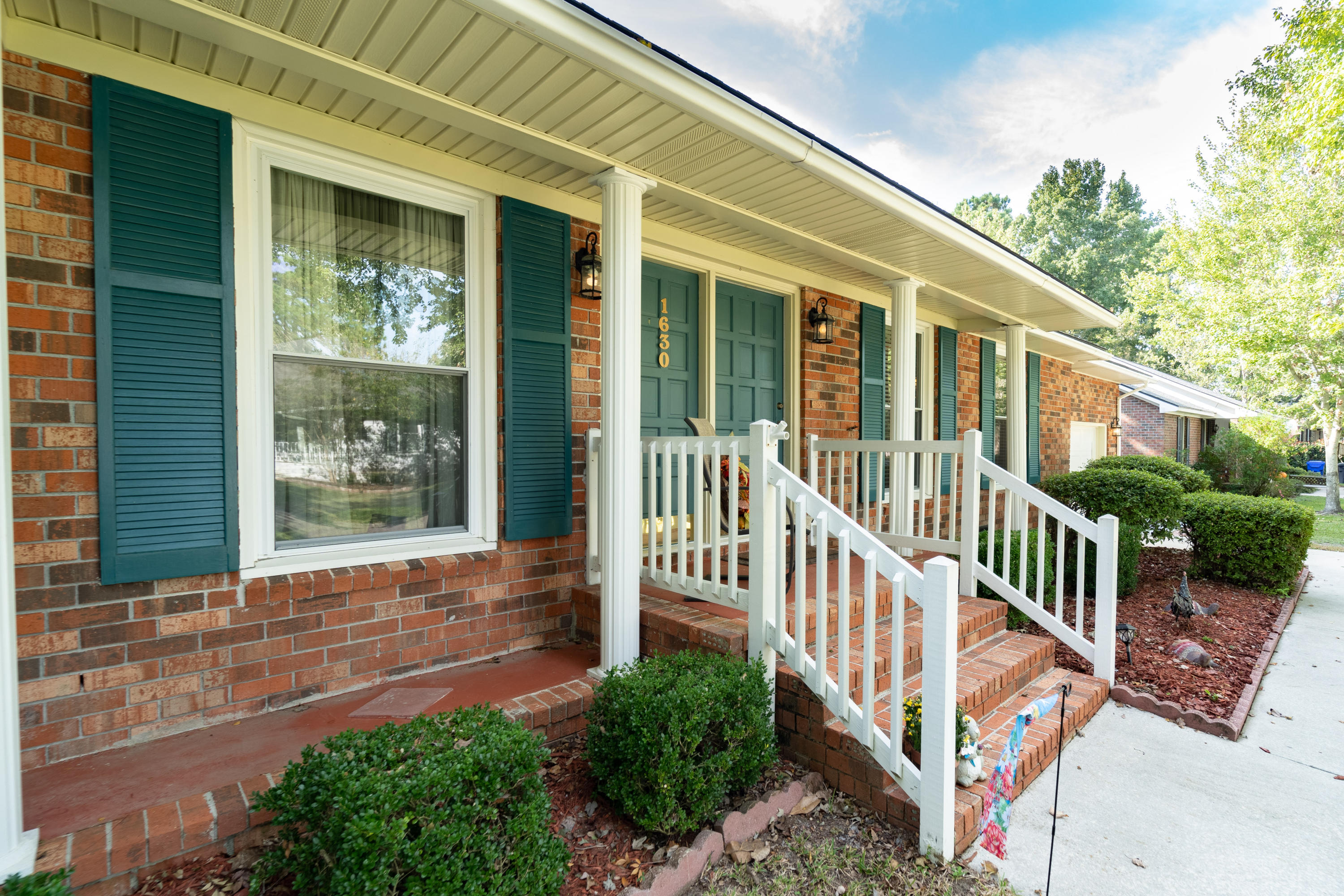1630 Longview Road Mount Pleasant, SC 29464 - Photo 5 of 33 DSC09072-HDR