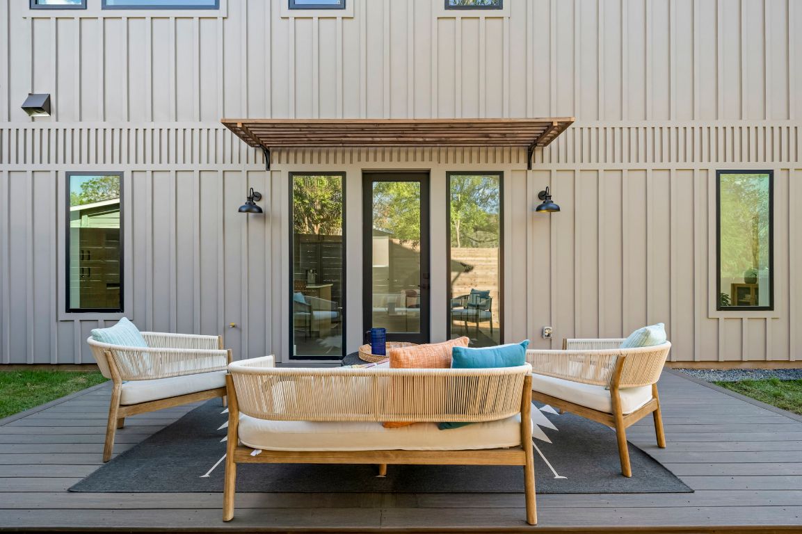 4601 Hank Avenue, Unit 1 Austin, TX 78745 - Photo 34 of 40 Deck featuring an outdoor hangout area