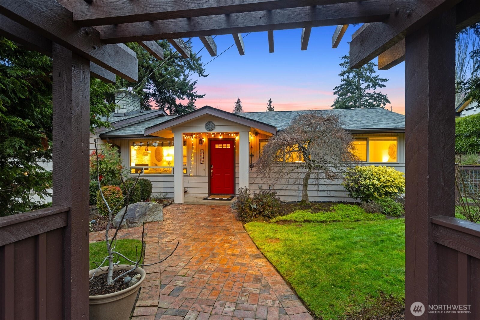 9109 221st Street Southwest Edmonds, WA 98026 - Photo 2 of 40