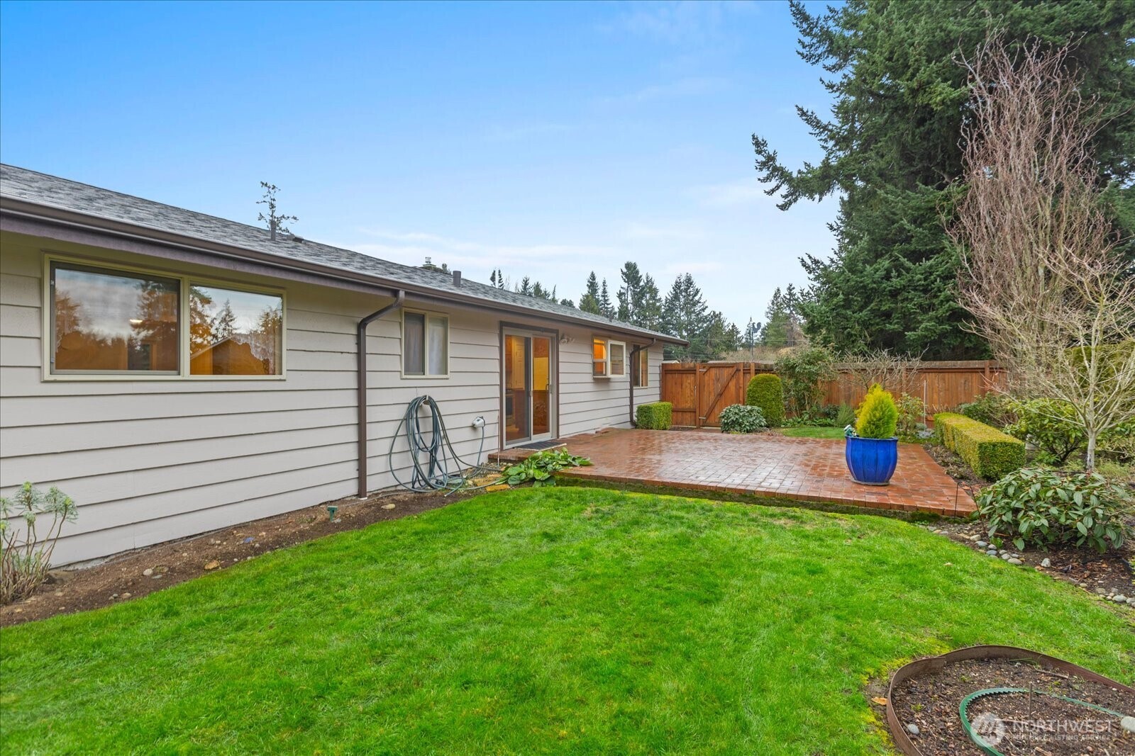 9109 221st Street Southwest Edmonds, WA 98026 - Photo 28 of 40