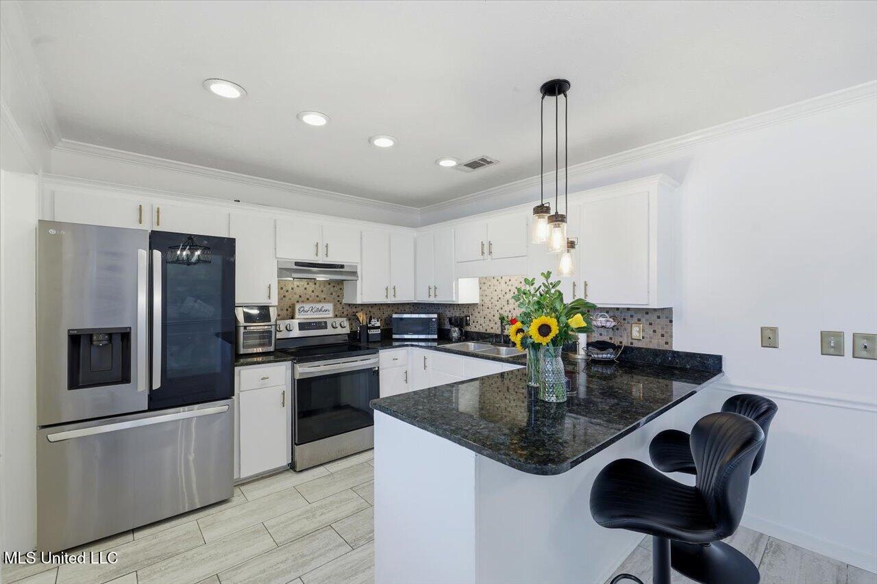 799 Highpoint Drive Byram, MS 39272 - Photo 12 of 28 12-799 Highpoint Dr _ Home Tours MS