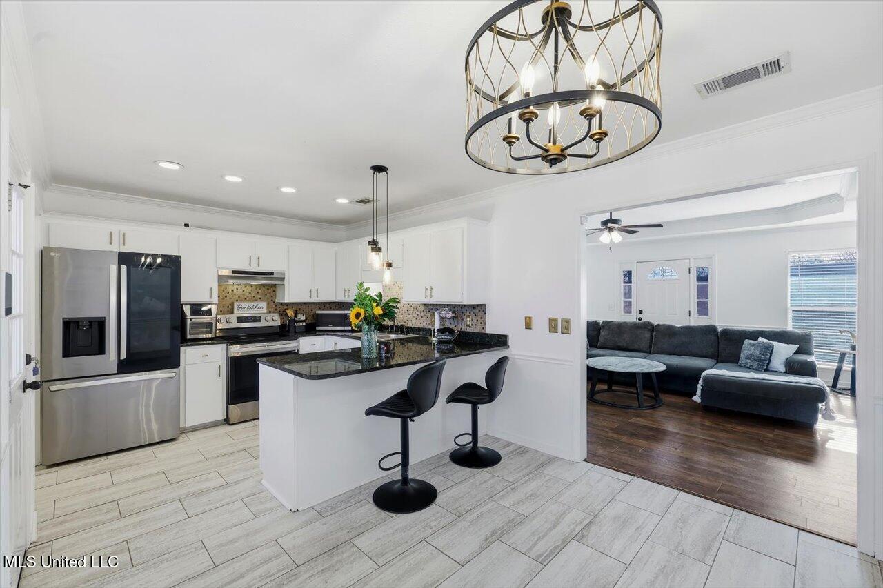 799 Highpoint Drive Byram, MS 39272 - Photo 2 of 28 16-799 Highpoint Dr _ Home Tours MS