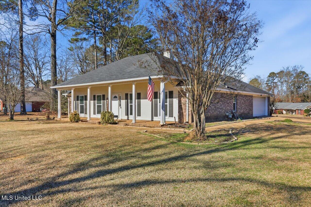 799 Highpoint Drive Byram, MS 39272 - Photo 7 of 28 03-799 Highpoint Dr _ Home Tours MS