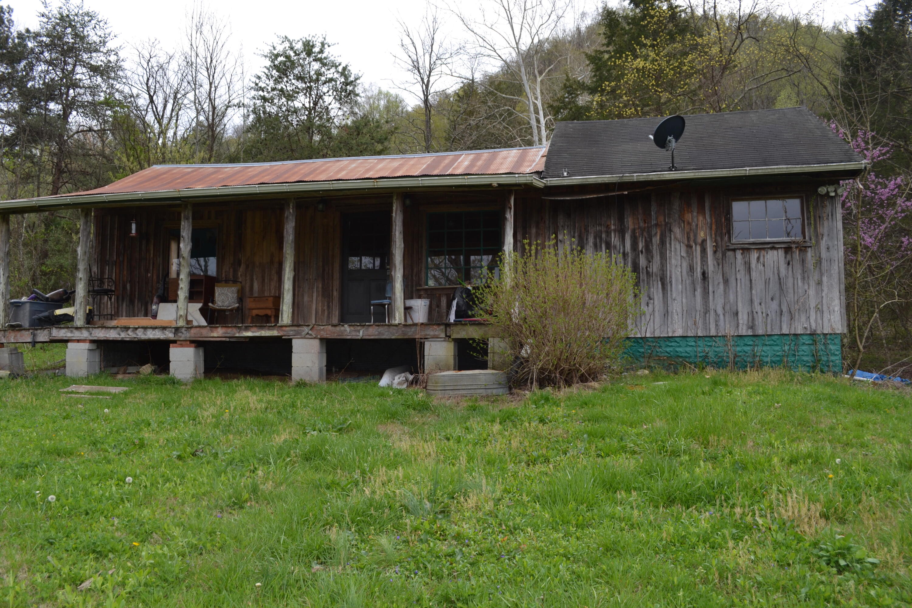 300 Sang Br Road Irvine, KY 40336 - Photo 2 of 62 CSC_5632