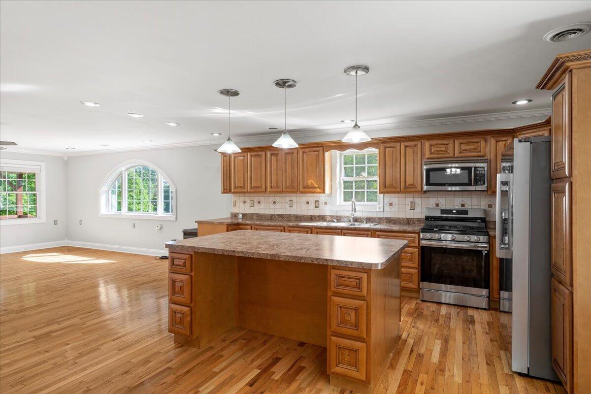 3449 Barkers Branch Road Zoe, KY 41397 - Photo 9 of 58 09-IVA09000