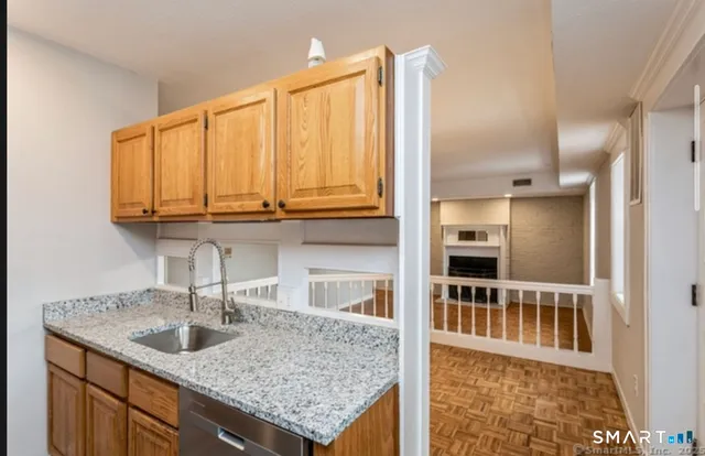 $1,580 | 71 A Imlay Street, Unit D2, Hartford, CT 06105