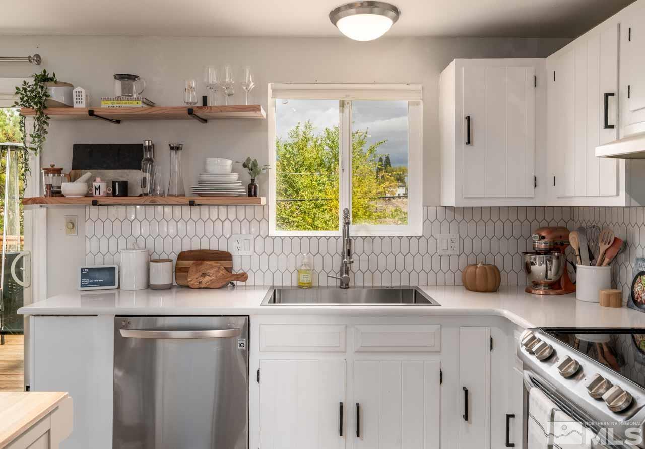 1815 Becky Court Reno, NV 89503 - Photo 8 of 24 Photo 8