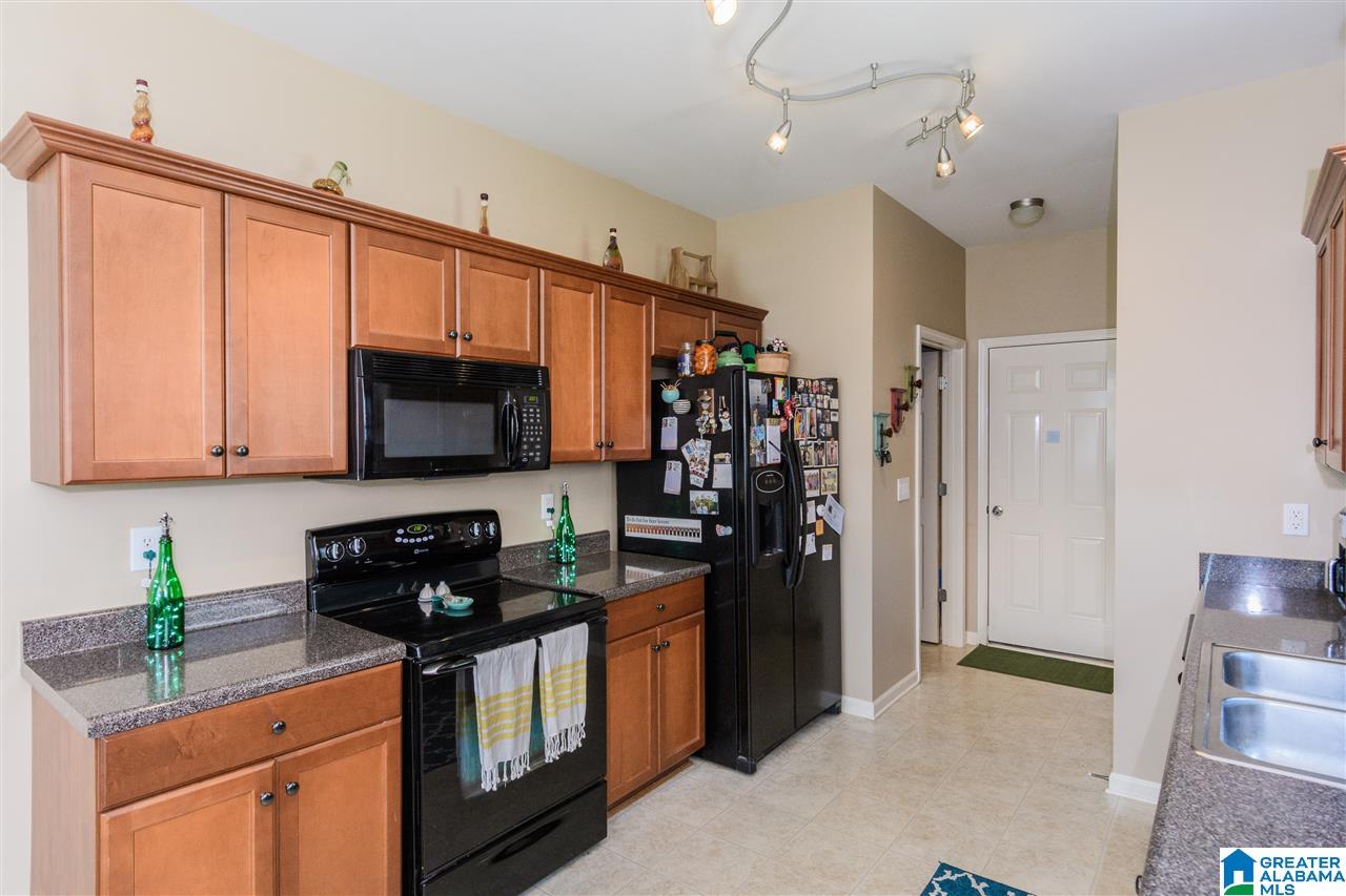 812 Barkley Drive Alabaster, AL 35007 - Photo 11 of 32