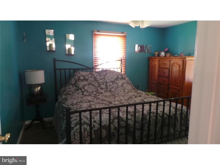 428 Rutledge Avenue Folsom, PA 19033 - Photo 12 of 25 Bedroom - Main