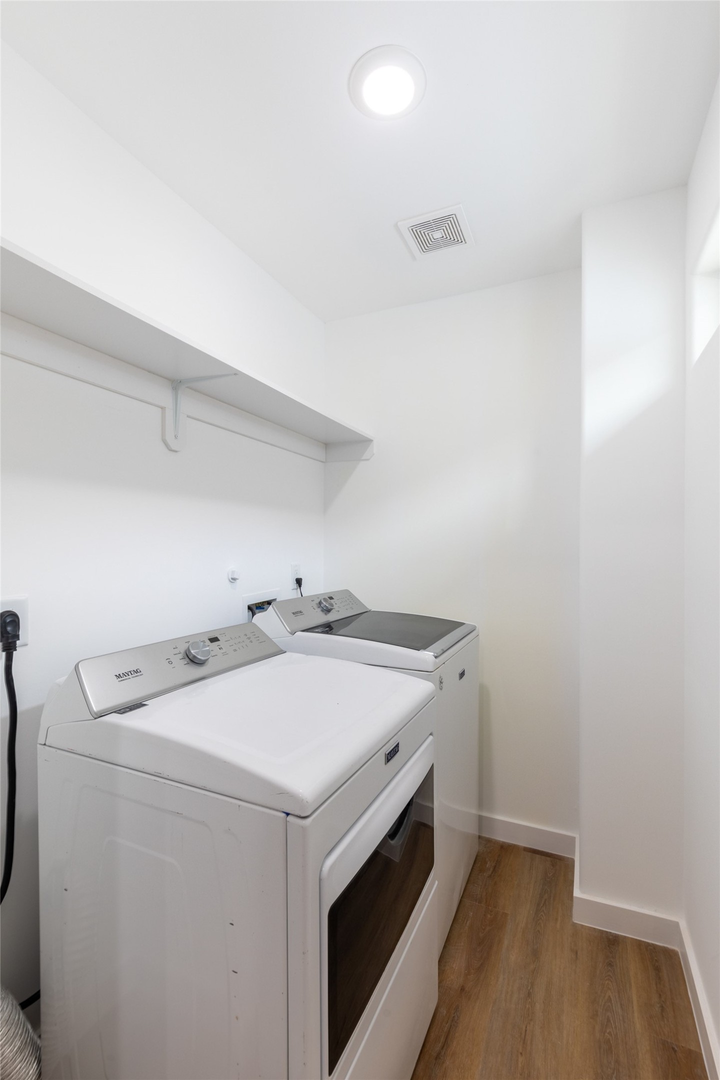 8210 Sparta Street, Unit B Houston, TX 77028 - Photo 12 of 17 Washer Dryer