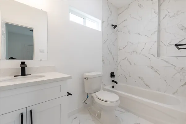 $1,750 | 8210 Sparta Street, Unit B, Houston, TX 77028
