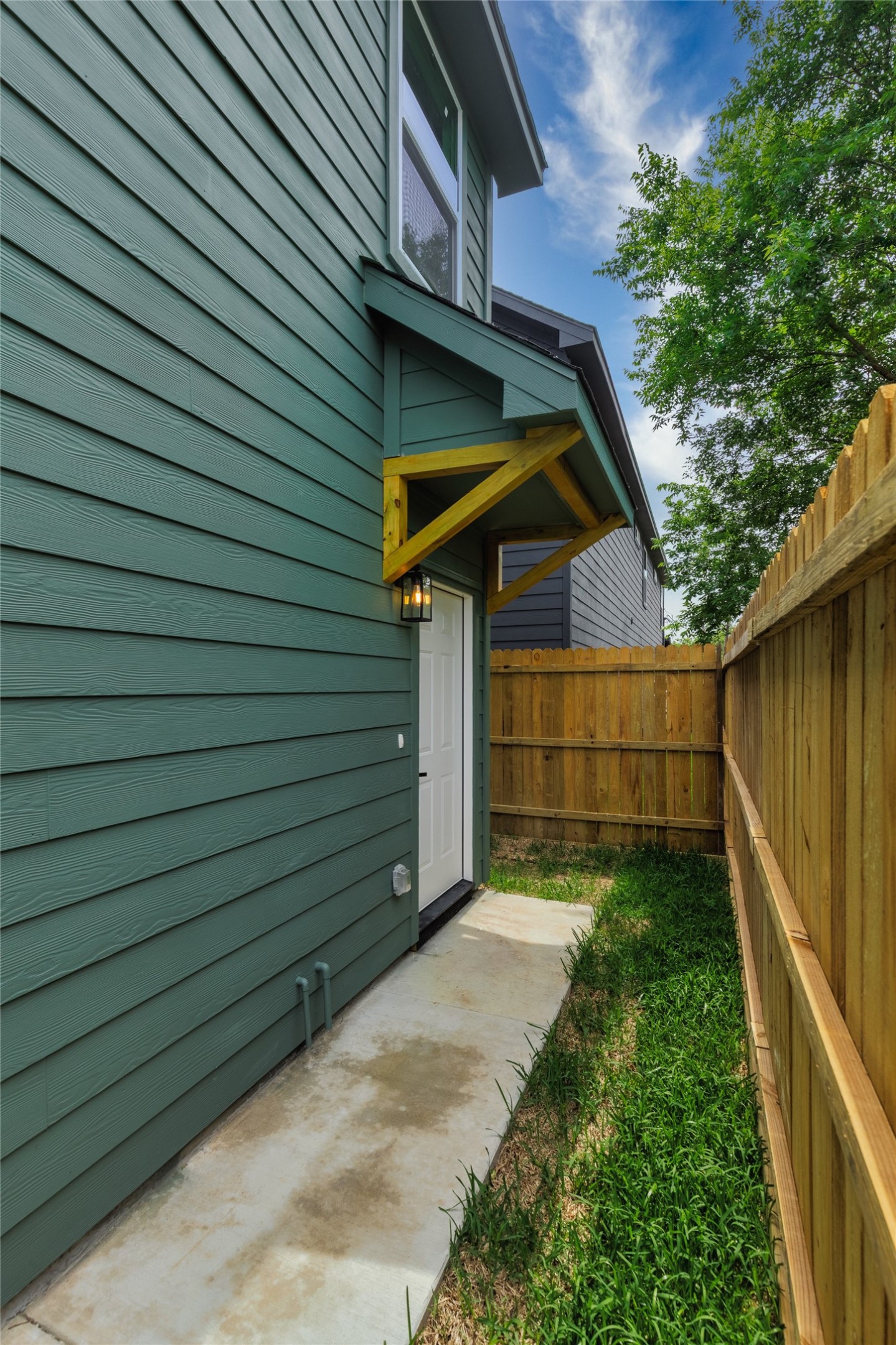 8210 Sparta Street, Unit B Houston, TX 77028 - Photo 16 of 17