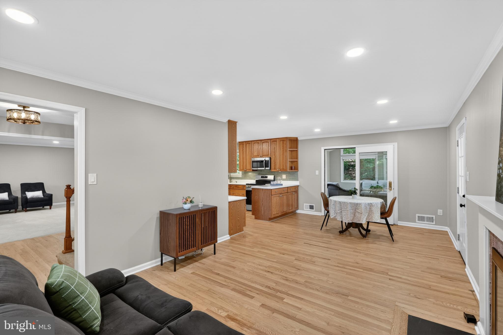 6710 Sydenstricker Road Springfield, VA 22153 - Photo 7 of 45