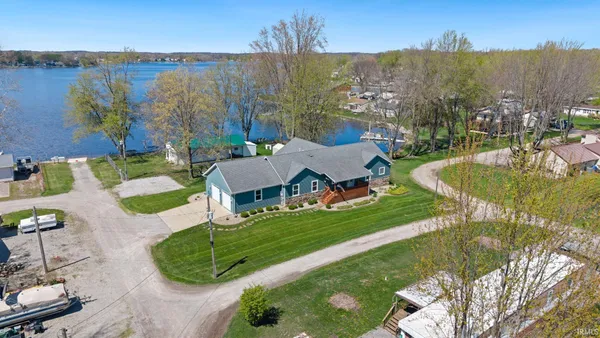 $595,000 | 140 Ln 160C Big Turkey Lake, Hudson, IN 46747