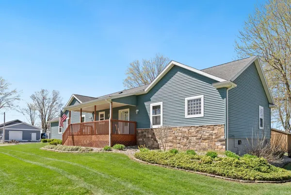 $595,000 | 140 Ln 160C Big Turkey Lake, Hudson, IN 46747