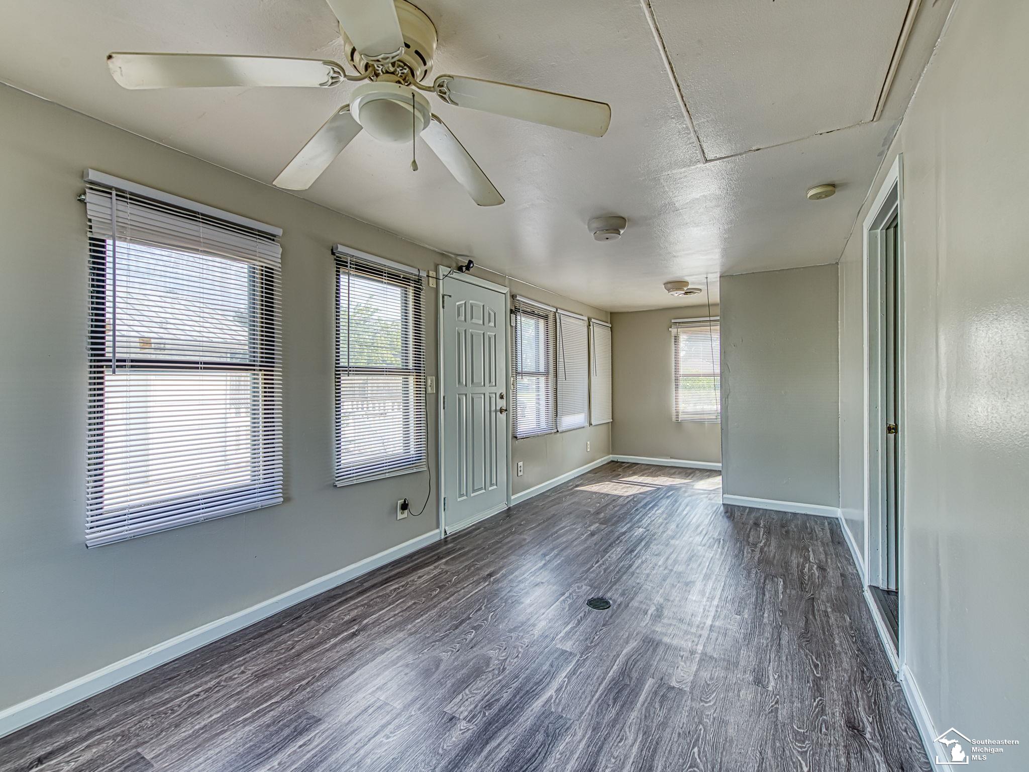 20212 Northline Road Taylor, MI 48180 - Photo 25 of 41 50185138-c96bc5b5-8f14-4f22-99e8-0bbdf1f86f4d.JPG