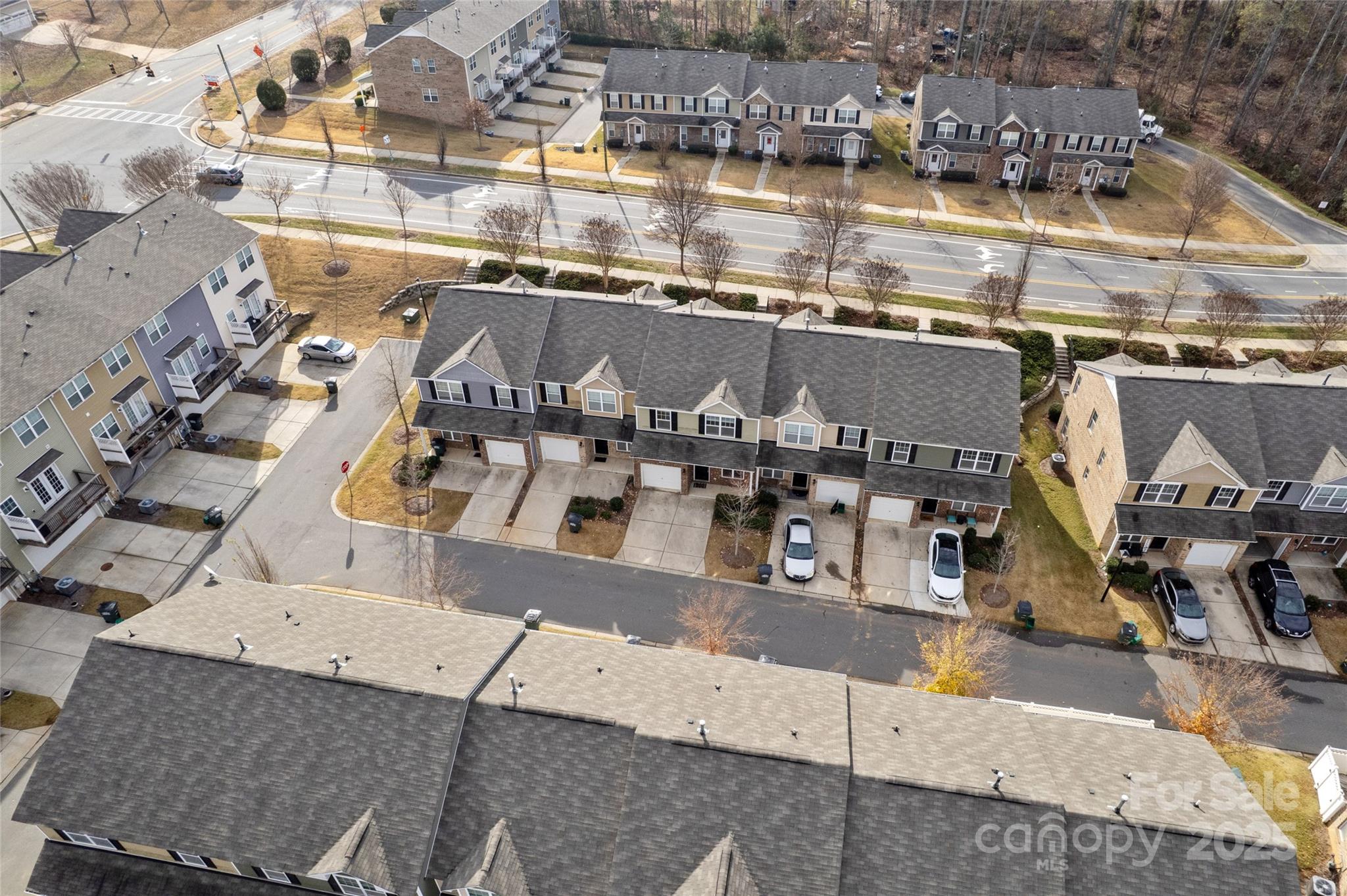 10439 Benfield Road Charlotte, NC 28269 - Photo 4 of 32