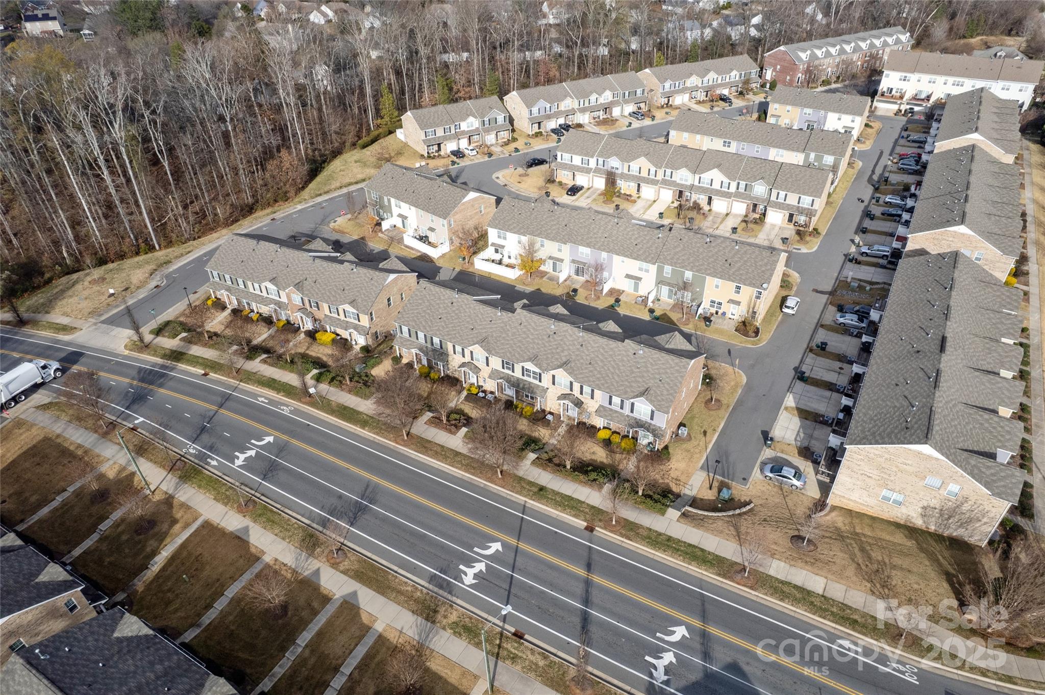 10439 Benfield Road Charlotte, NC 28269 - Photo 5 of 32