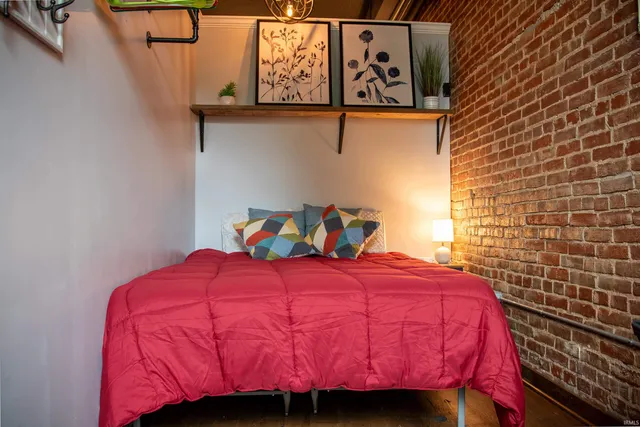 $390,000 | 116 Main Street, Vincennes, IN 47591