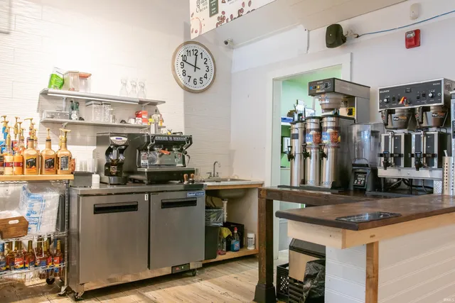 $390,000 | 116 Main Street, Vincennes, IN 47591