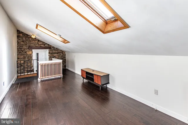 $2,300 | 804 West 24th Street, Wilmington, DE 19802