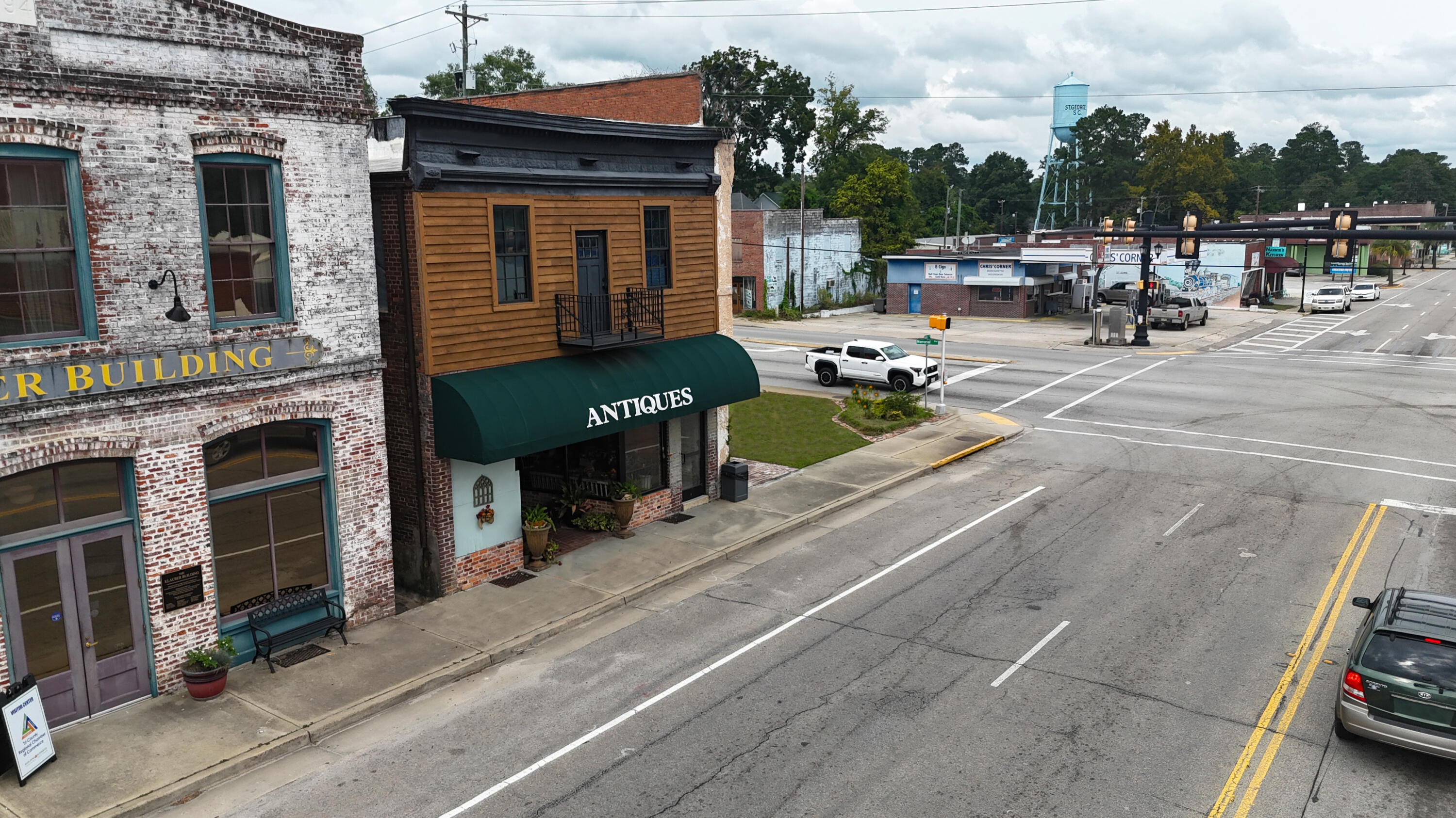 227 North Parler Avenue St. George, SC 29477 - Photo 6 of 32 Left front view Antique Store