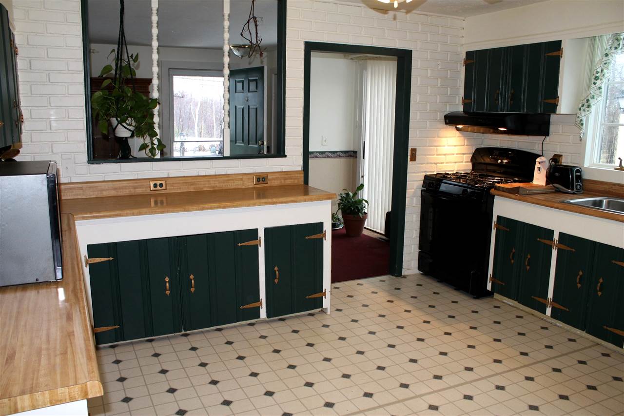 67 Greenfield Road New Boston, NH 03070 - Photo 33 of 38