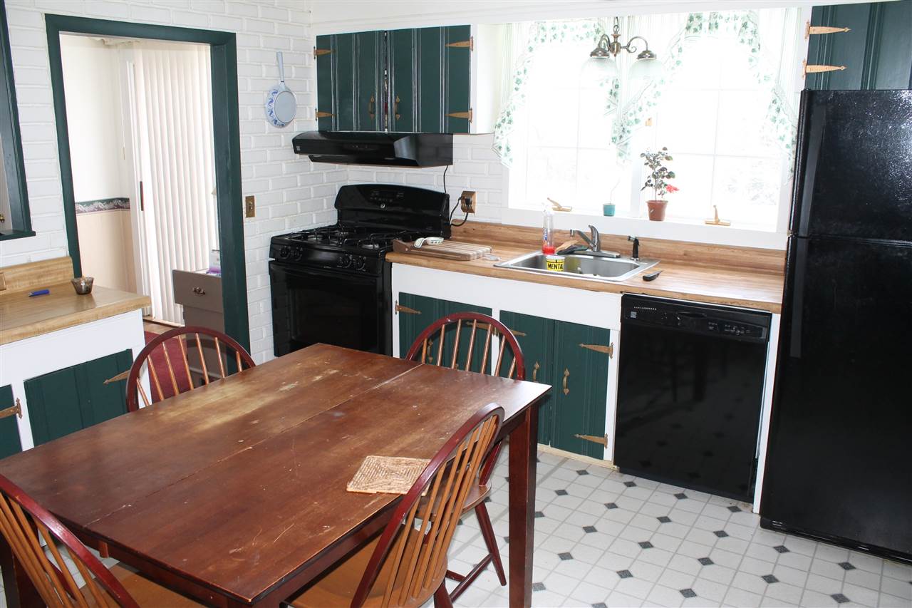 67 Greenfield Road New Boston, NH 03070 - Photo 7 of 38