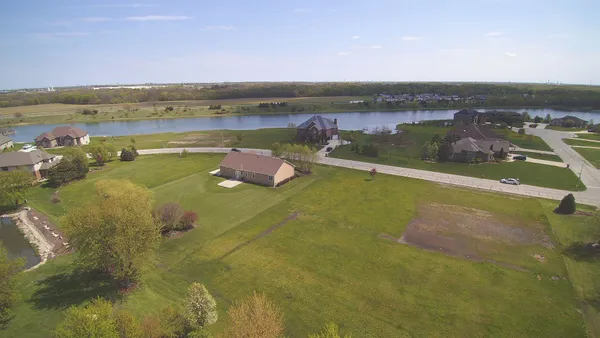 $82,500 | 2811 Ninovan Lane, Minooka, IL 60447