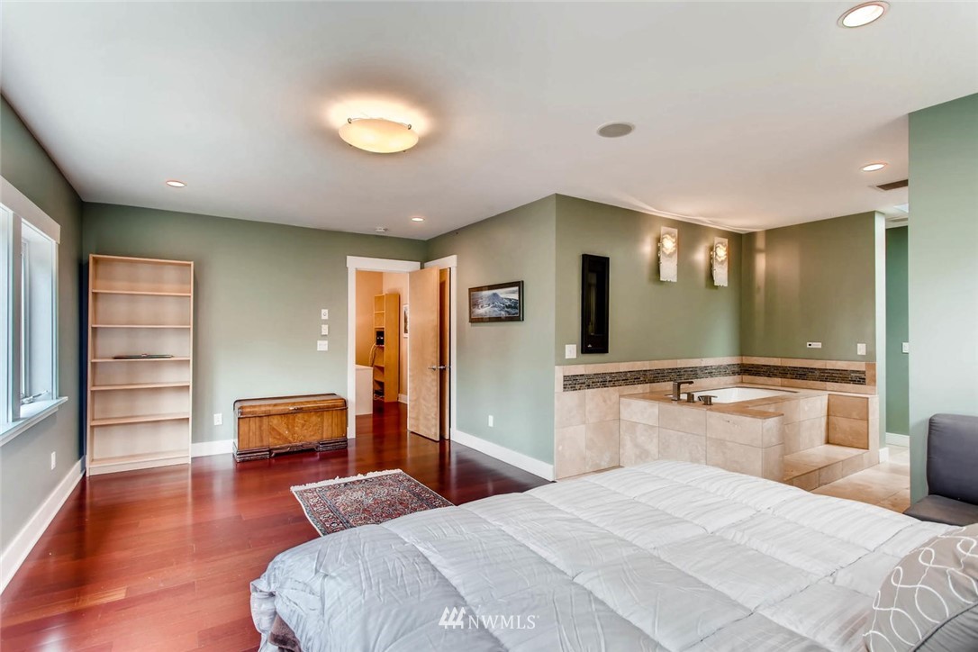 4537 Southwest Director Street Seattle, WA 98136 - Photo 18 of 25 Gallery Image 18