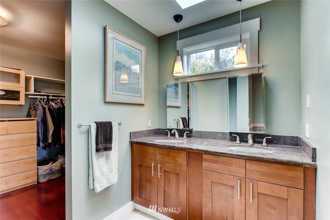 4537 Southwest Director Street Seattle, WA 98136 - Photo 19 of 25 Gallery Image 19