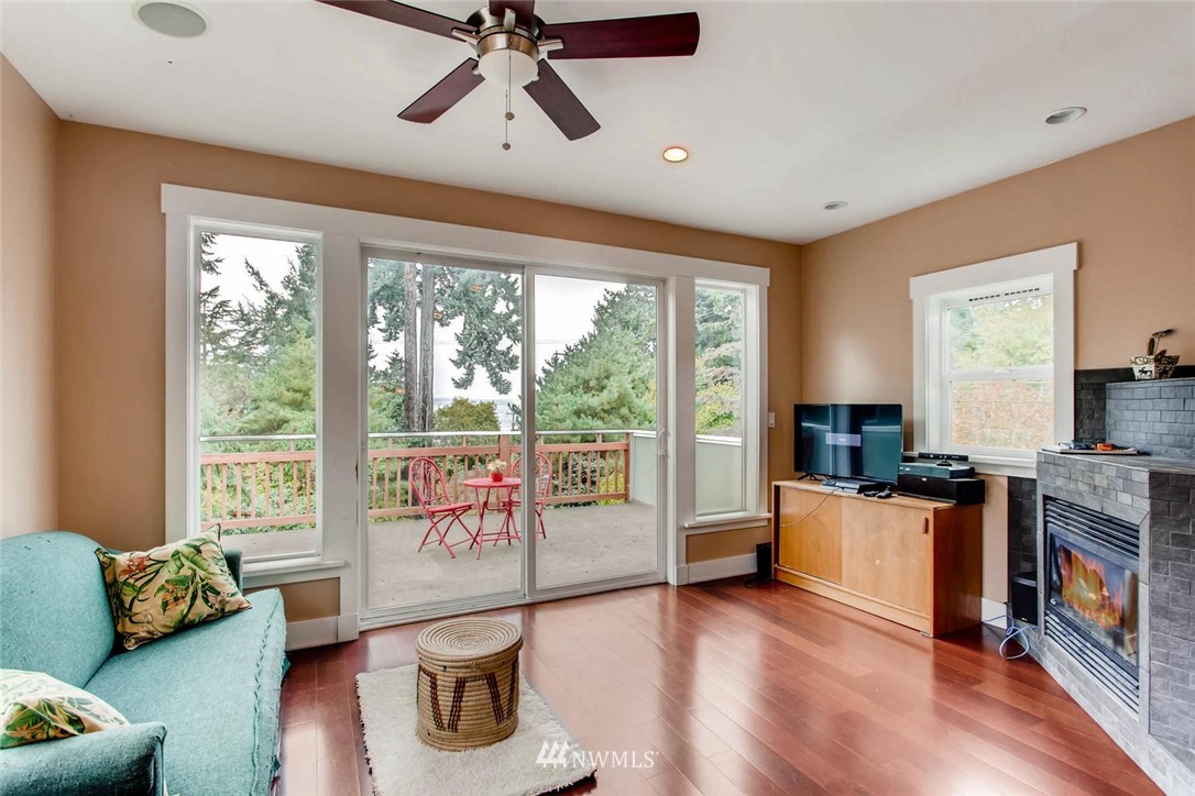 4537 Southwest Director Street Seattle, WA 98136 - Photo 23 of 25 Gallery Image 23