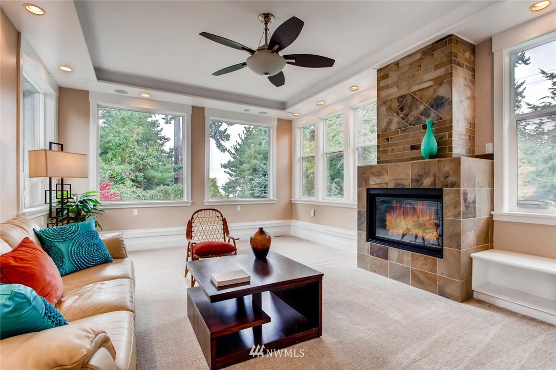 4537 Southwest Director Street Seattle, WA 98136 - Photo 5 of 25 Gallery Image 5