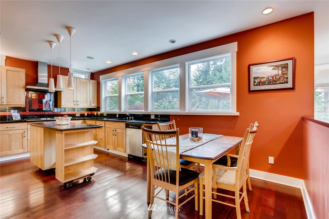 4537 Southwest Director Street Seattle, WA 98136 - Photo 8 of 25 Gallery Image 8