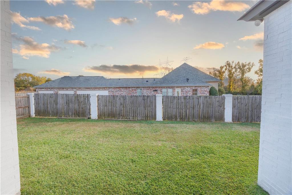 17612 Greens Court Baton Rouge, LA 70810 - Photo 29 of 34