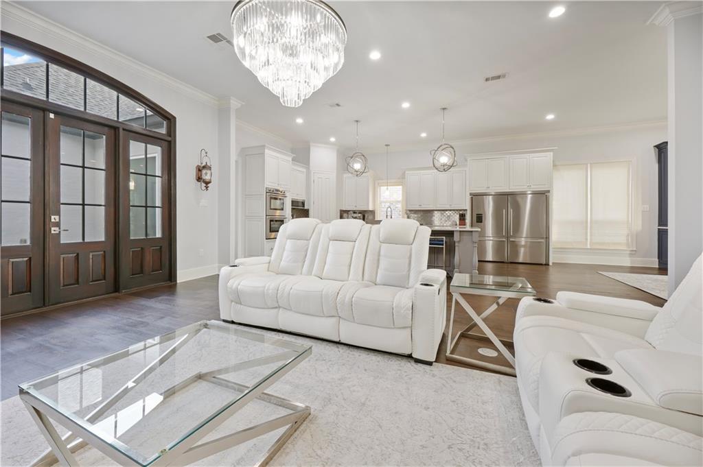 17612 Greens Court Baton Rouge, LA 70810 - Photo 9 of 34