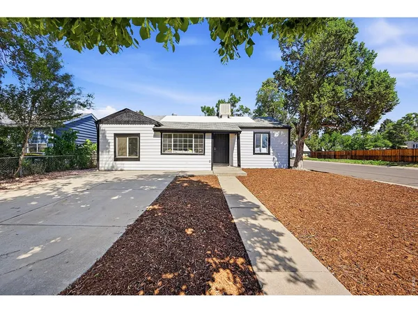 $379,000 | 1902 Kenton Street, Aurora, CO 80010