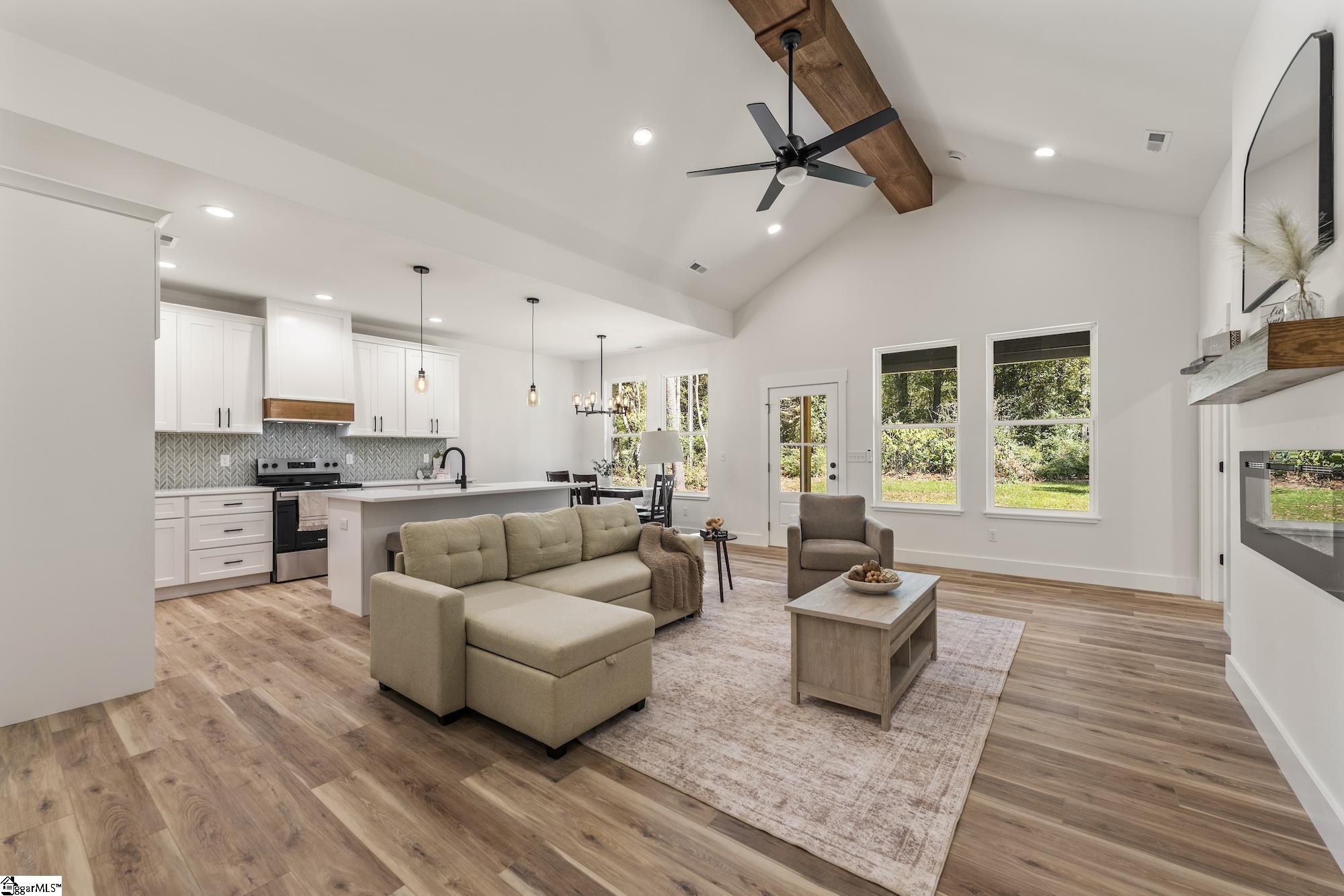 304 Palmetto Parkway Belton, SC 29627 - Photo 4 of 31