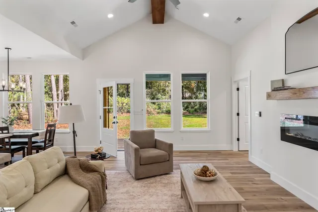 $324,900 | 304 Palmetto Parkway, Belton, SC 29627