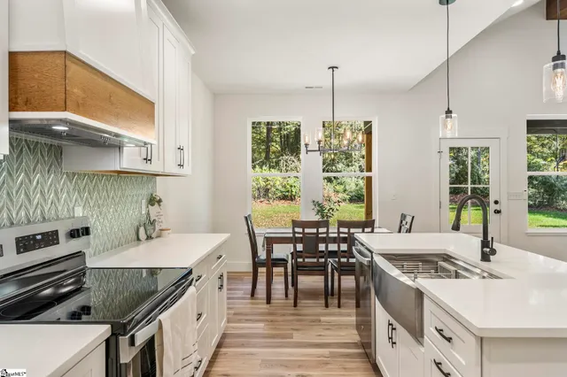 $324,900 | 304 Palmetto Parkway, Belton, SC 29627