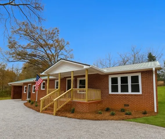 $279,900 | 140 State Rd S-37-204, Seneca, SC 29678