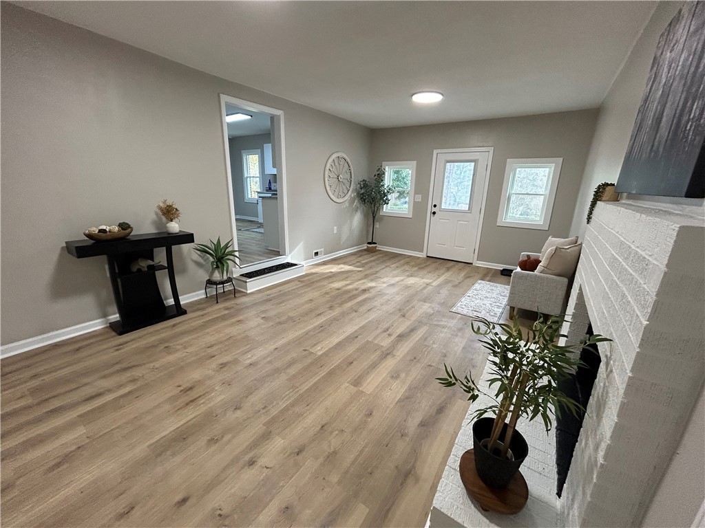 140 State Rd S-37-204 Seneca, SC 29678 - Photo 4 of 24