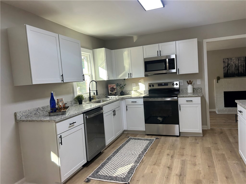 140 State Rd S-37-204 Seneca, SC 29678 - Photo 7 of 24