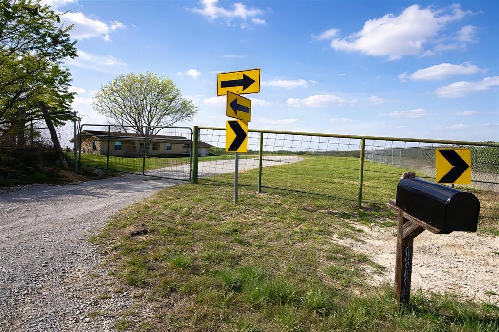 1119 Salt Creek Road Springtown, TX 76082 - Photo 2 of 27 Gallery Image 2